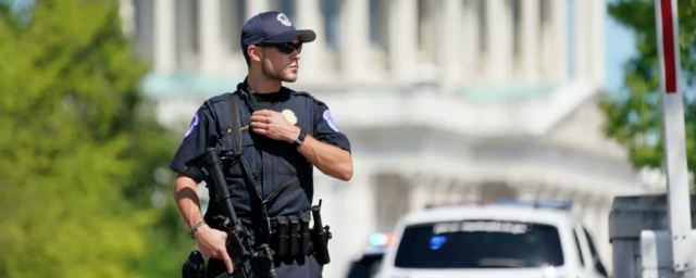 Пентагон: полиция США запросила помощь военных из-за протестов правых в Вашингтоне